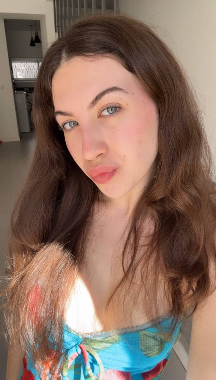 Nude girl Amber in Sucre