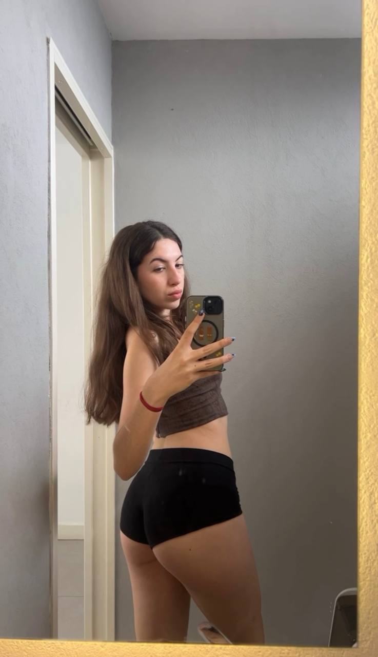 Amber in her underwear in Sucre