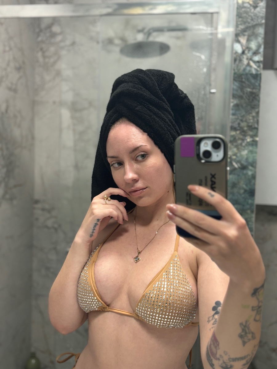 Nude girl KateV in Sucre